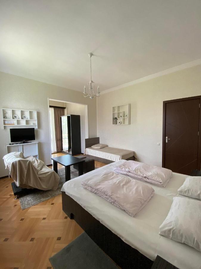 Neli & Zaal Guest House 텔라비 외부 사진